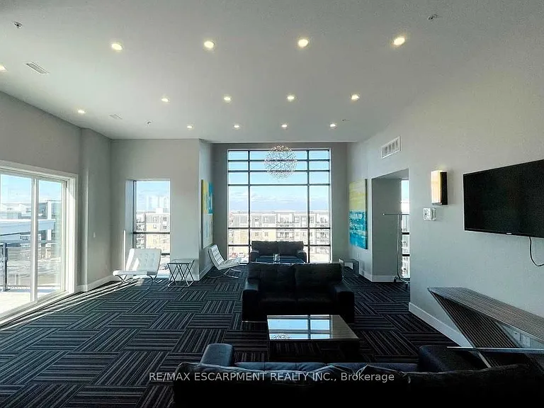 640 Sauve St #509 — Photo 13