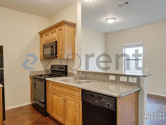 4th image of 2340 Aldergate Dr