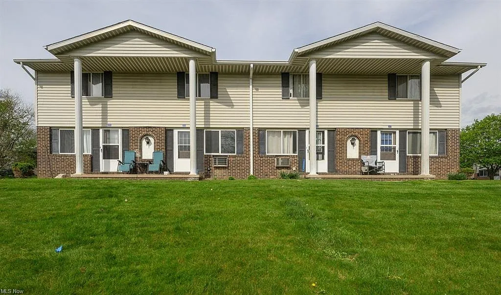 2 bed, 1000 sqft, $995 — Photo 1