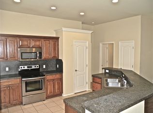 709 Shadowlake Rd, Norman, OK 73071