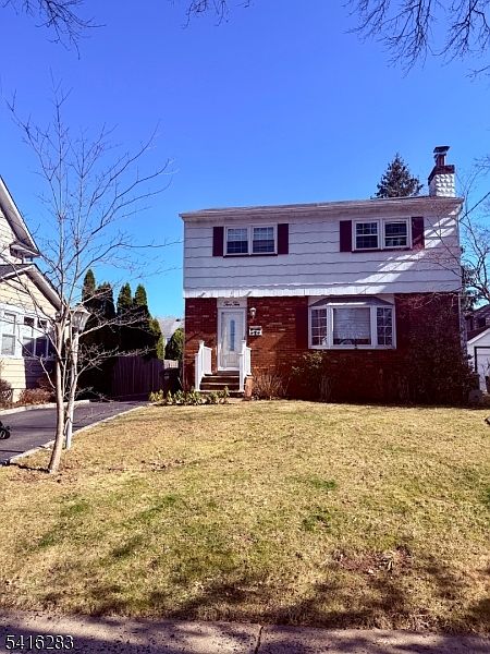 1st image of 210 Burns Way