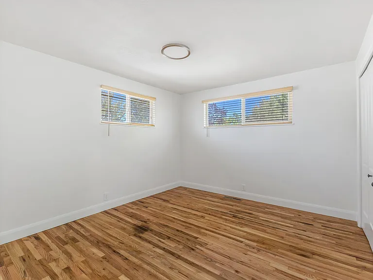 2895 E Cherry Blossom Ln — Photo 10