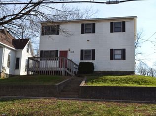 313 W Cherry St, Carbondale, IL 62901