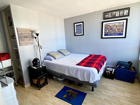 4th image of 1460 Sandburg St #1506