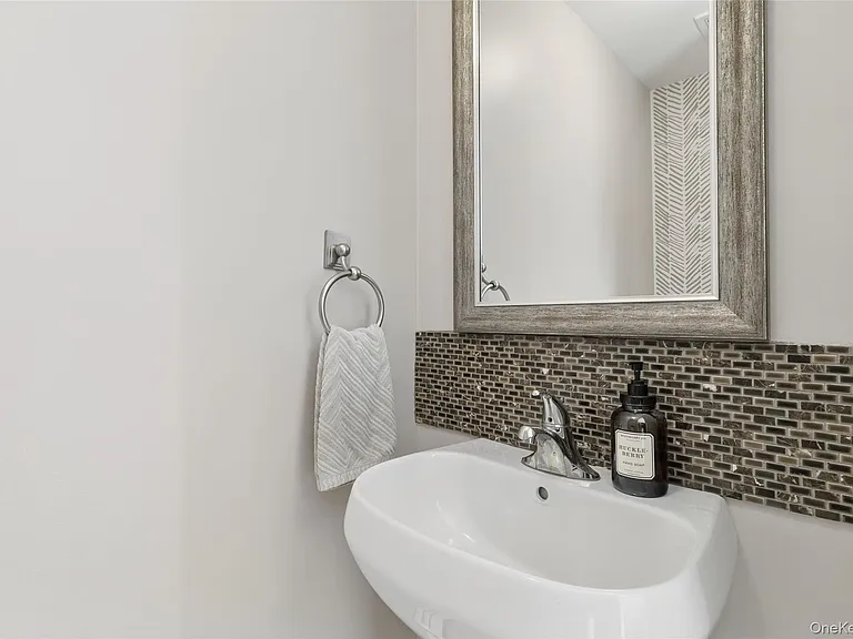 16 Mastro Ct — Photo 16