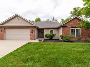 3809 Snow Leopard Dr, Columbia, MO 65202