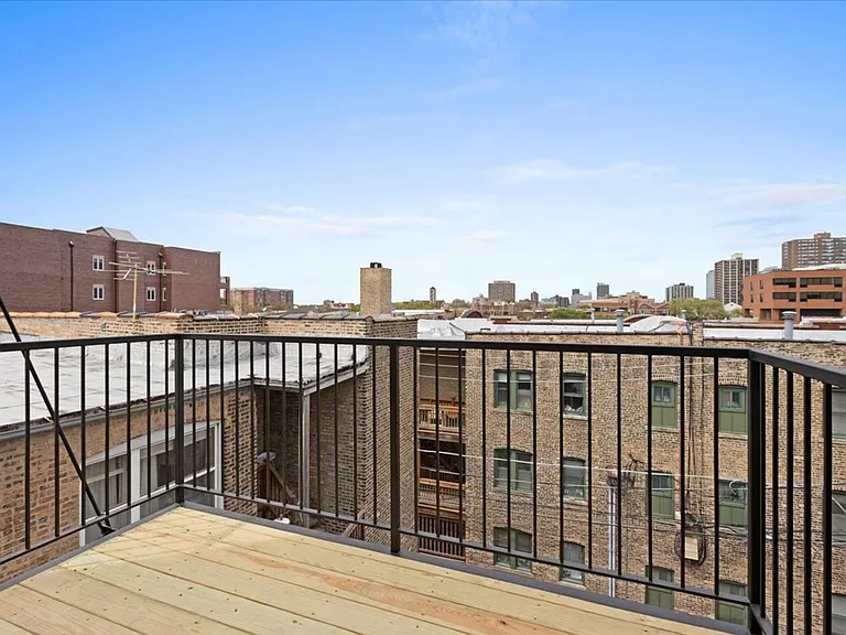 904 W Dakin LLC — Photo 11
