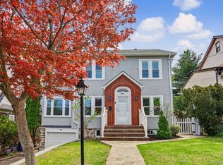 148 Locust Ave, Scarsdale, NY 10583
