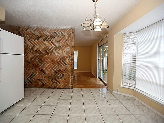 4th image of 7418 Trabajo Dr
