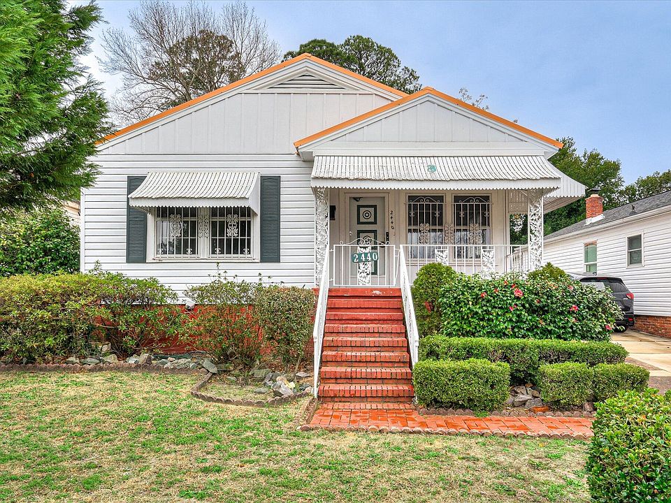 1st image of 2440 Earl Street