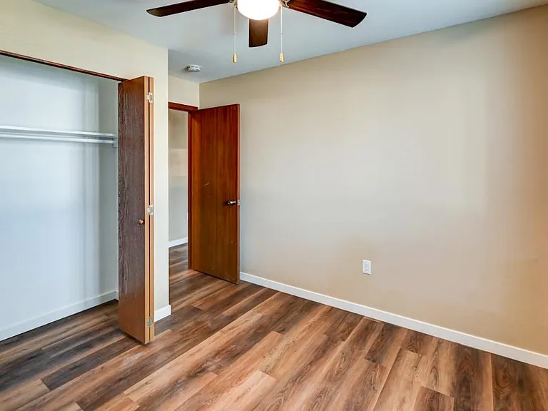 100 Sunset Ln #7 — Photo 15