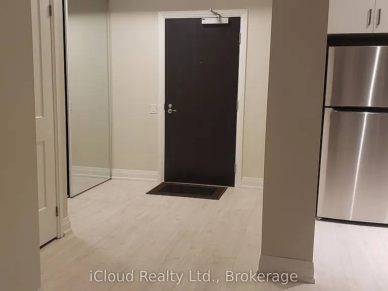 15 Lynch St #2302 — Photo 15