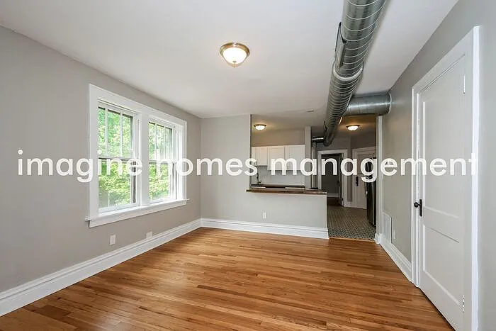 2 bed, 1.0 bath, 900 sqft, $1,469 — Photo 3