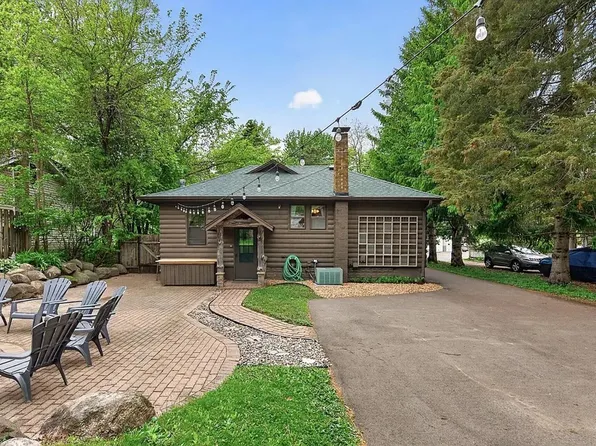 944 Mahtomedi Ave, Saint Paul, MN 55115