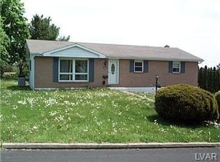 5623 Manor Rd, Schnecksville, PA 18078