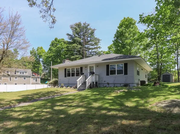 56 Riverneck Rd, Chelmsford, MA 01824