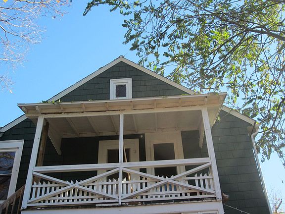 Upper porch