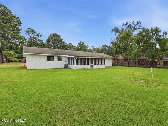 2nd image of 279 Trojan Dr