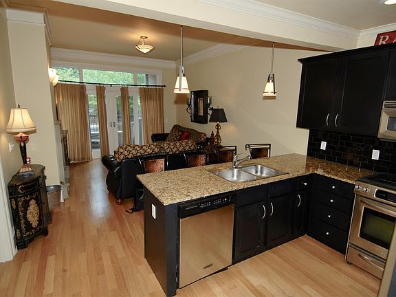 5th image of 600 W Meadow St APT 107