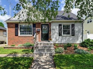 2826 Hoard St, Madison, WI 53704