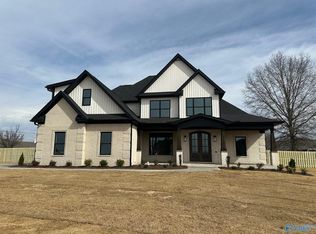 18002 Longleaf Dr, Athens, AL 35611