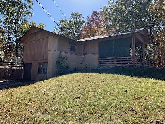 2nd image of 9 Boxford Cir