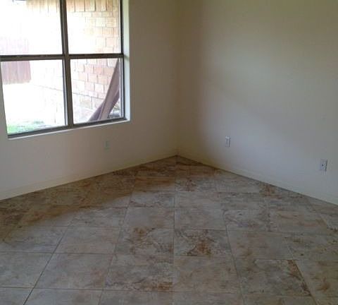 2nd image of 3016 Teresa Ave