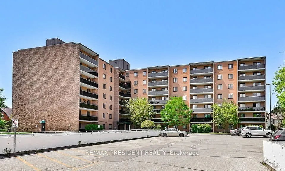 29 West Ave W #111
