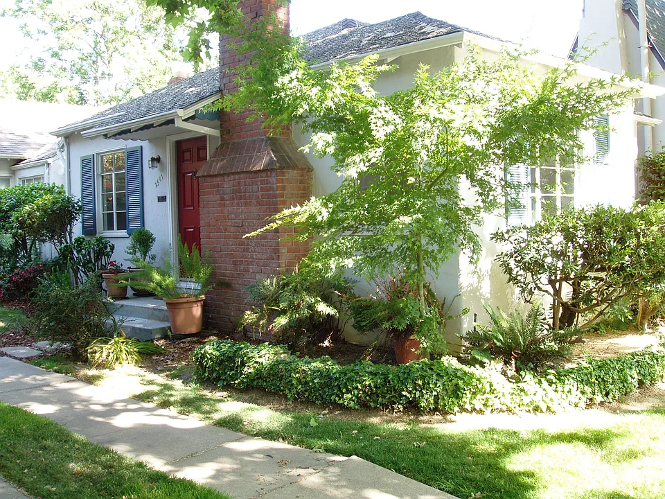 2561 San Jose Way