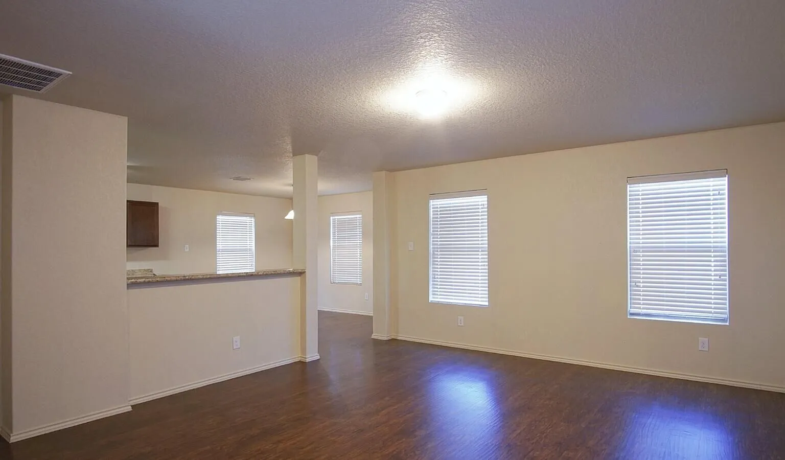 Enclave at Northeast Crossing — Photo 4