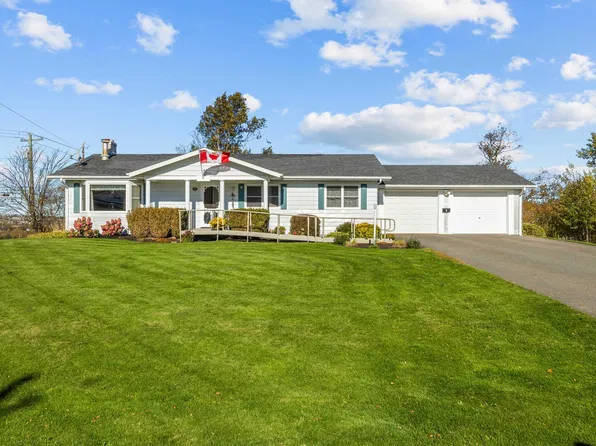 1 Upper Tea Hill Cres, Stratford, PE C1B 2T9