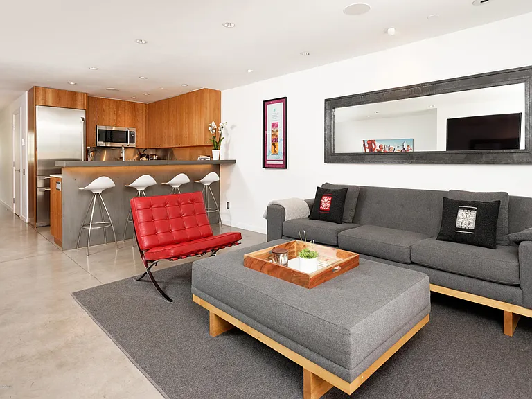 100 E Cooper Ave #3 — Photo 5