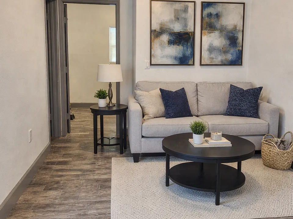 1102 Avenue D #1B