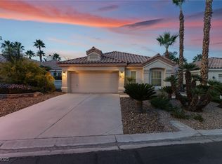 7832 Ben Hogan Dr, Las Vegas, NV 89149