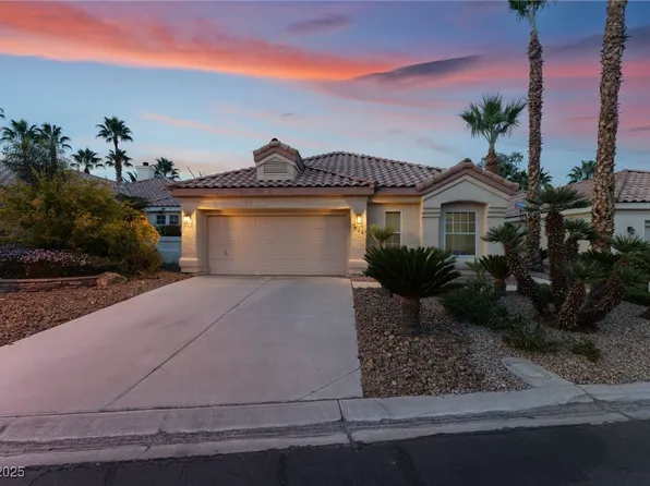 7832 Ben Hogan Dr, Las Vegas, NV 89149
