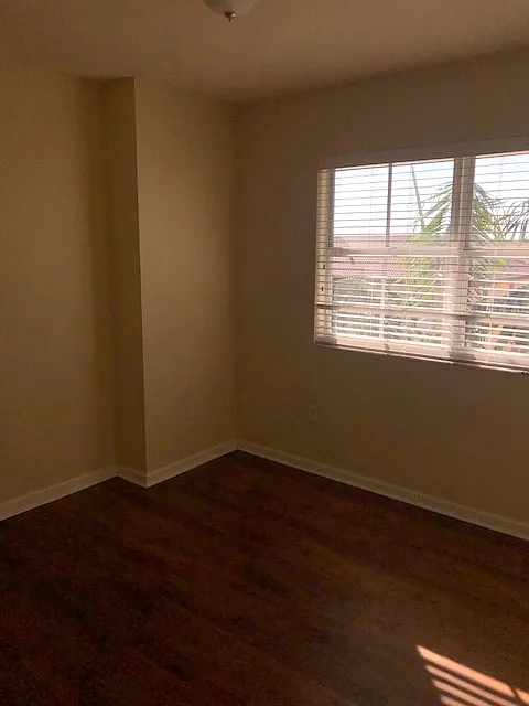 3 bed, 2.5 bath, 1280 sqft, $2,700 — Photo 4