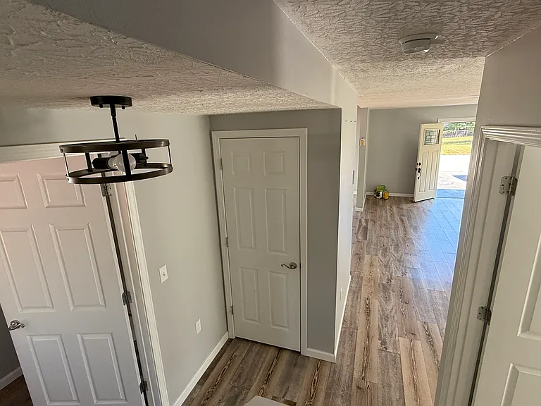 106 E Frazier Ave — Photo 14