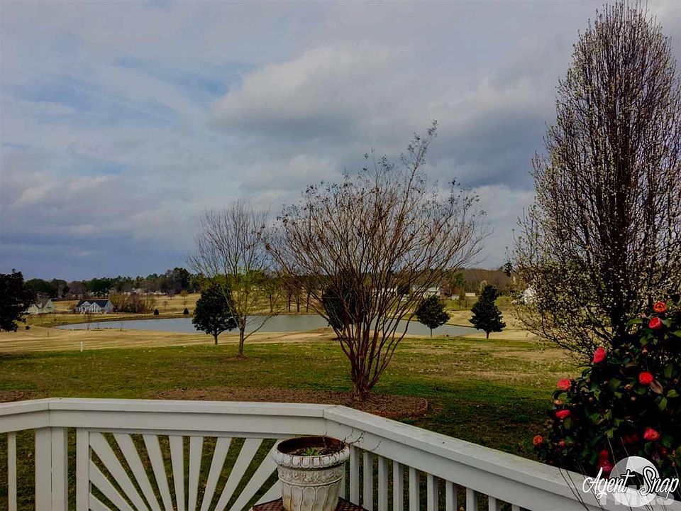 2nd image of 372 Riverwood Dr