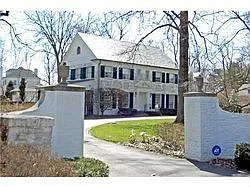1249 Golden Hill Dr photo 1