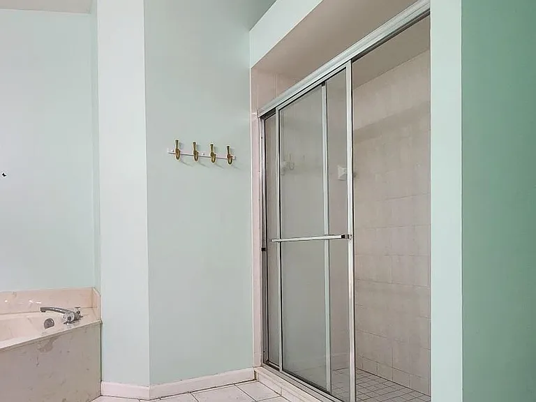 6411 Mullin St — Photo 10