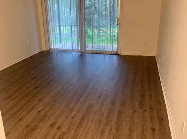 301 Orchard Trace Ln, Charlotte, NC