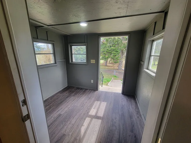 1151 Pease Rd — Photo 13