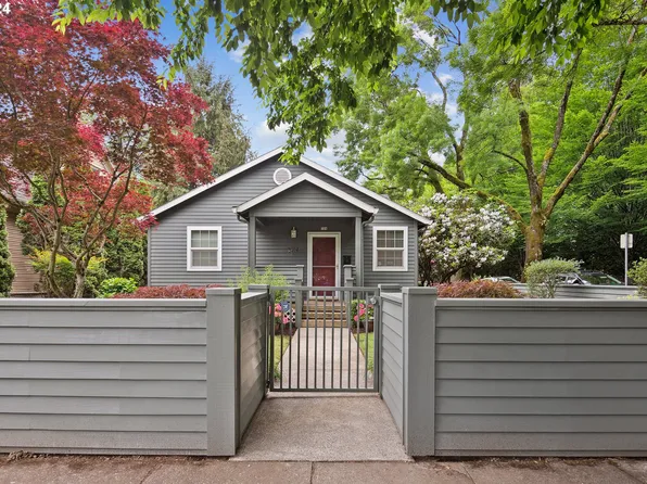 704 SE Bidwell St, Portland, OR 97202