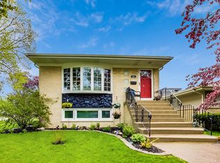 21 N Ridge Ave, Mount Prospect, IL 60056