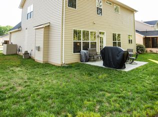 307 Garnet Hill Dr, Lenoir City, TN 37772