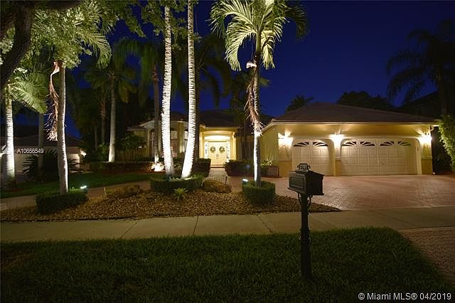 1st image of 2707 Meadowood Ct