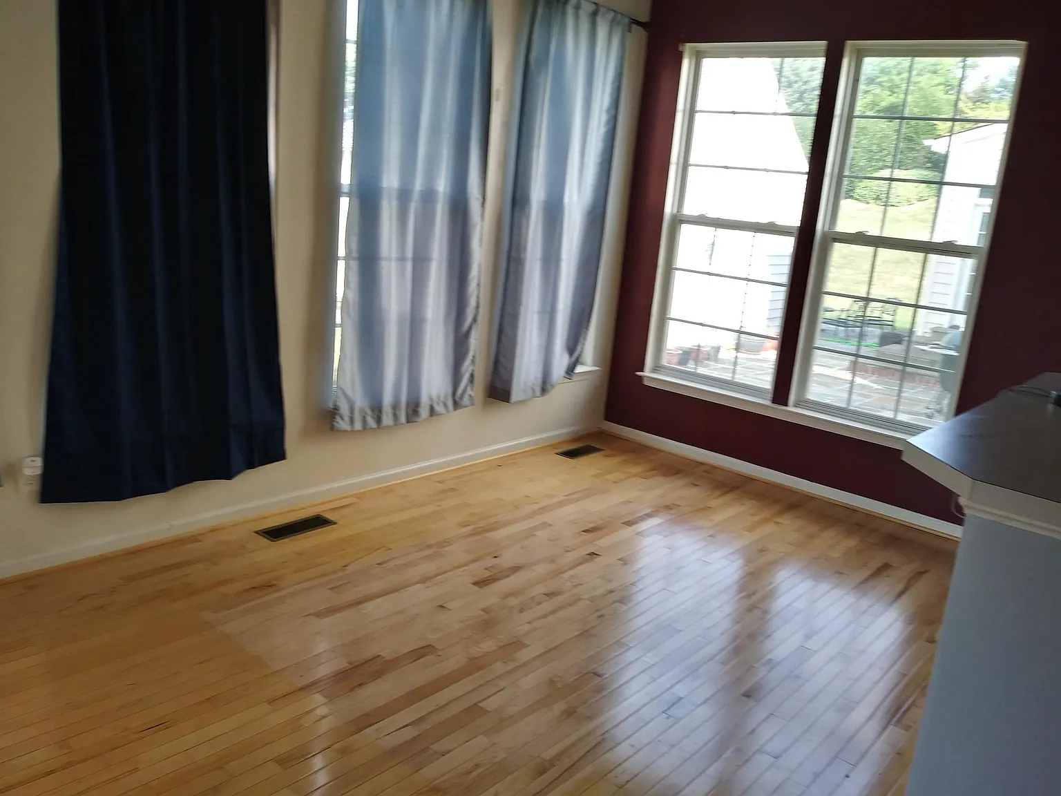4 bed, 3.5 bath, 2980 sqft, $3,400 — Photo 3