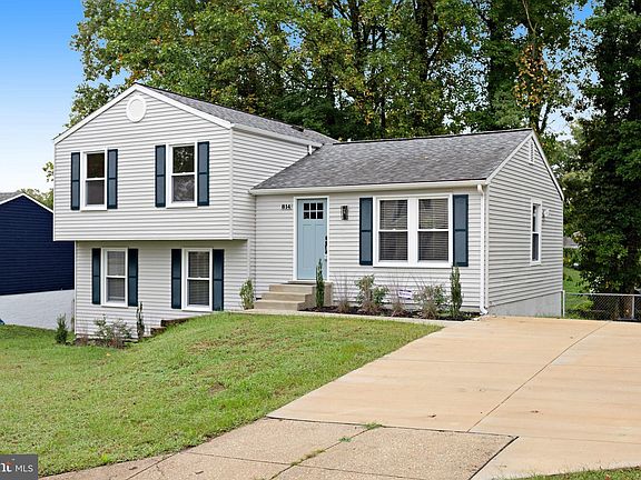 2nd image of 814 Avis Dr