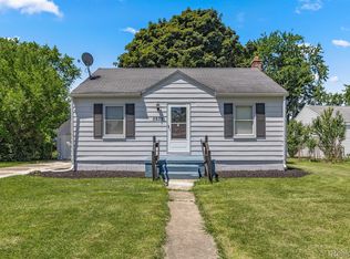 5933 Arcola St, Garden City, MI 48135