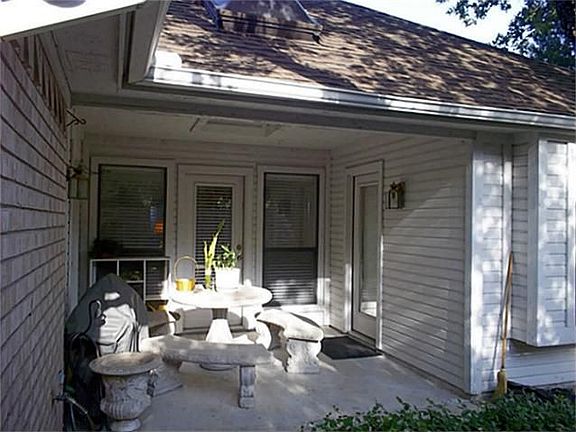 4th image of 4910 Kesler Dr